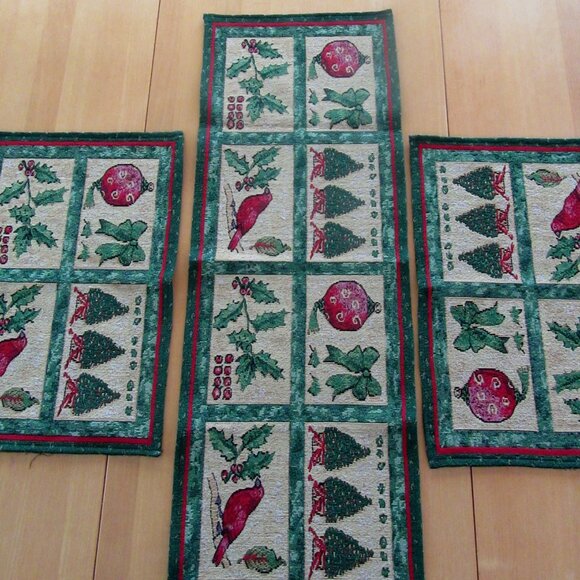 Vintage Christmas holiday tapestry style table runner & 2  placemats - Picture 2 of 4